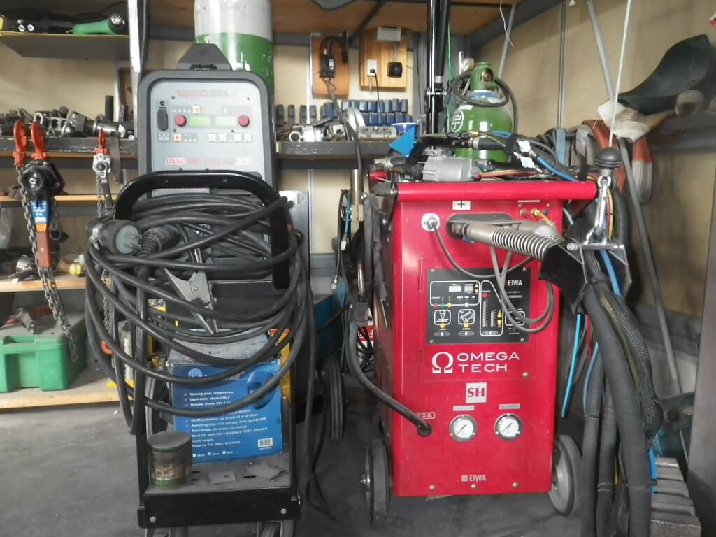 自動溶接機